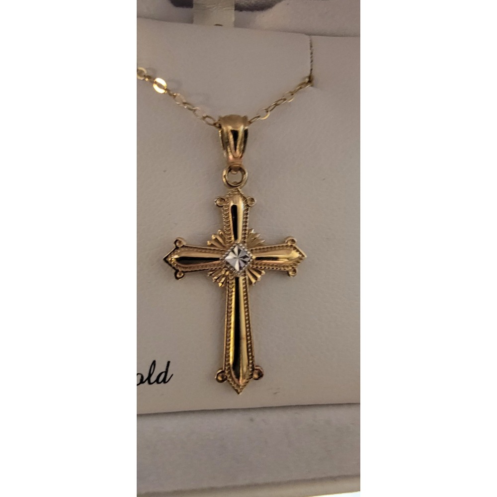 Beautiful 10k Gold Diamond Cut Cross Pendant And Chain Necklace